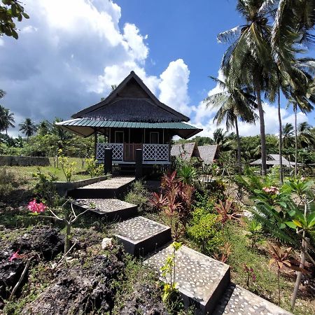 Sunari Beach Resort Selayar Matalalang Bagian luar foto