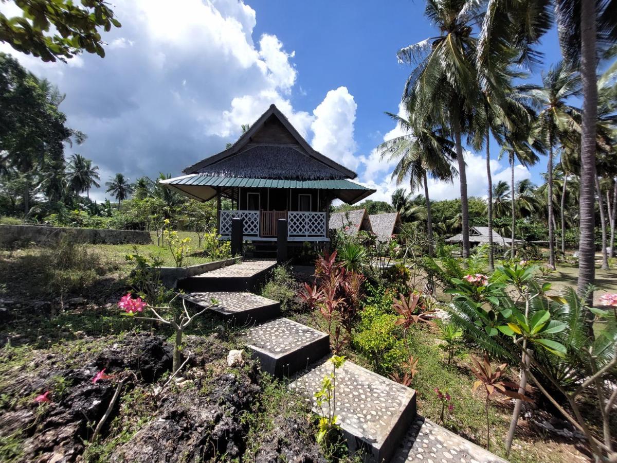 Sunari Beach Resort Selayar Matalalang Bagian luar foto