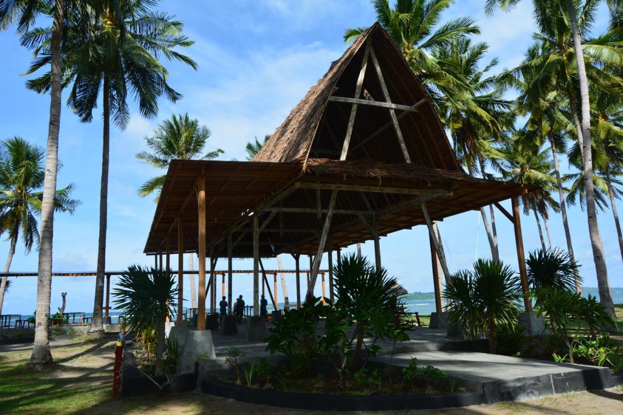 Sunari Beach Resort Selayar Matalalang Bagian luar foto