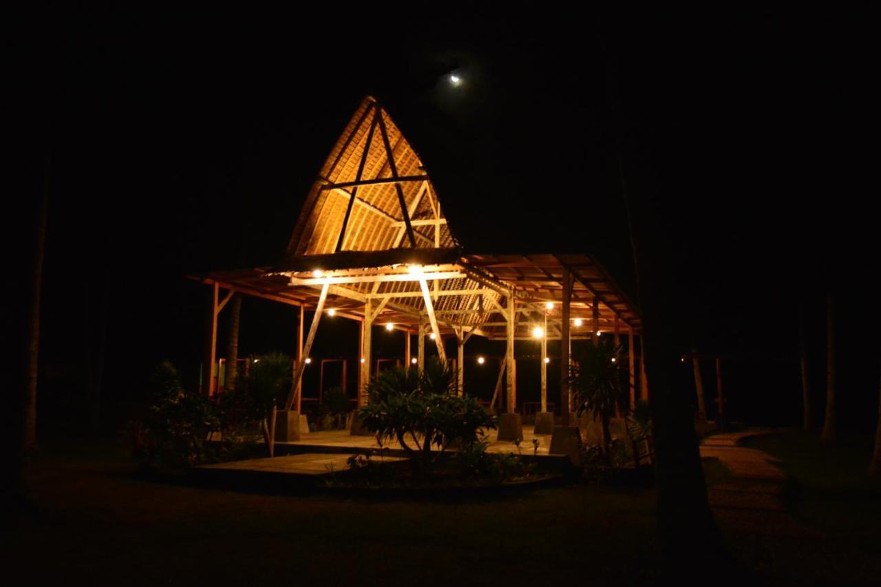 Sunari Beach Resort Selayar Matalalang Bagian luar foto