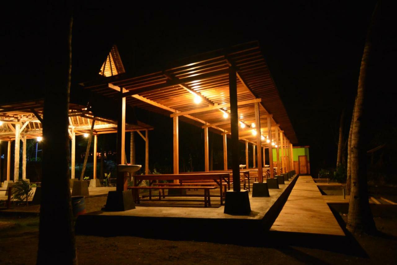Sunari Beach Resort Selayar Matalalang Bagian luar foto