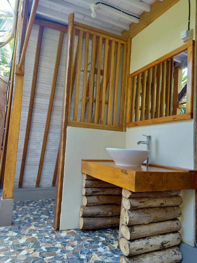 Sunari Beach Resort Selayar Matalalang Bagian luar foto