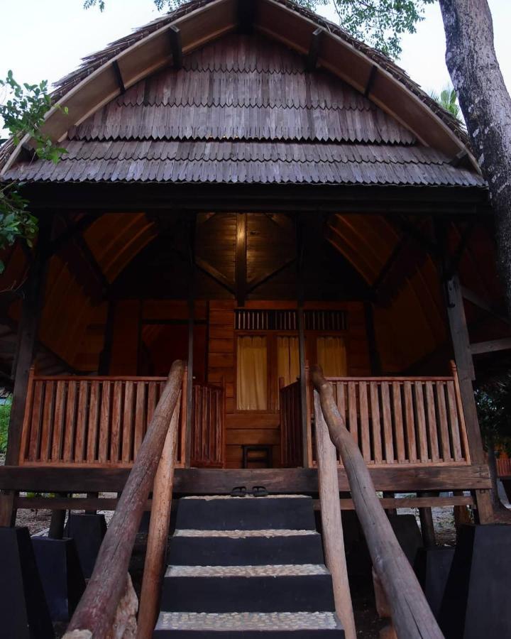 Sunari Beach Resort Selayar Matalalang Bagian luar foto