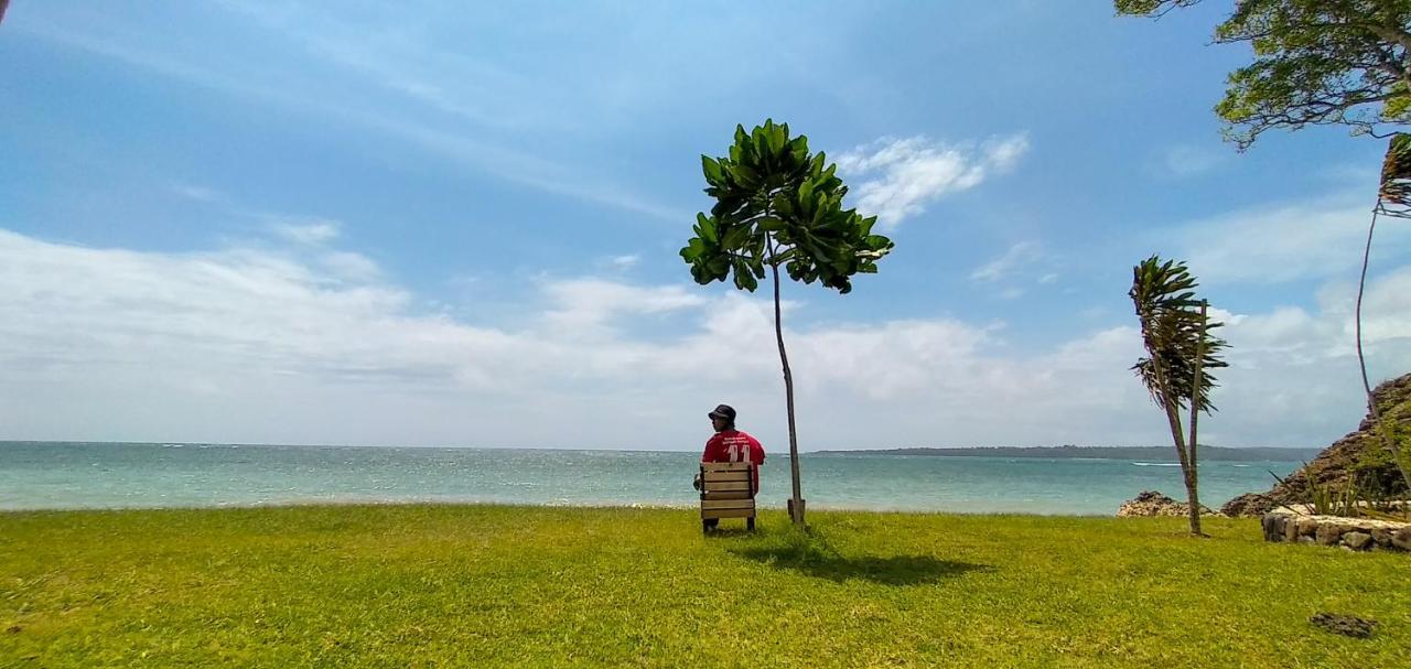 Sunari Beach Resort Selayar Matalalang Bagian luar foto