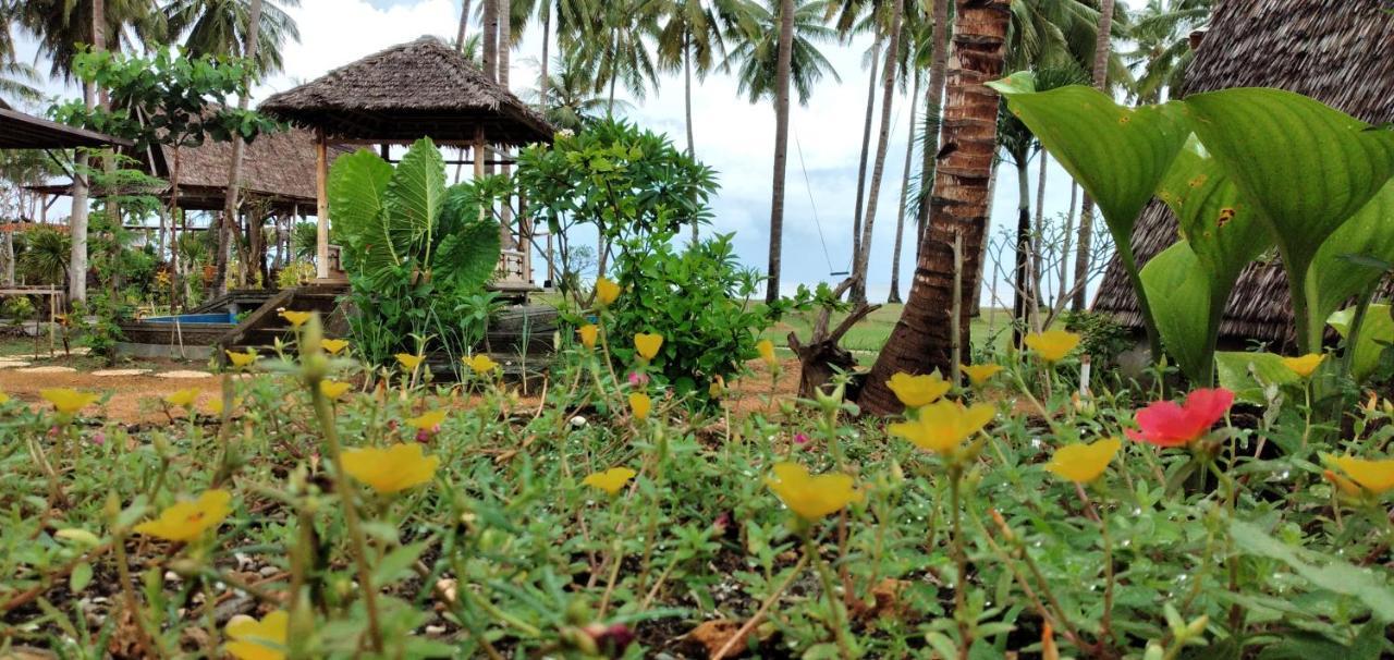 Sunari Beach Resort Selayar Matalalang Bagian luar foto
